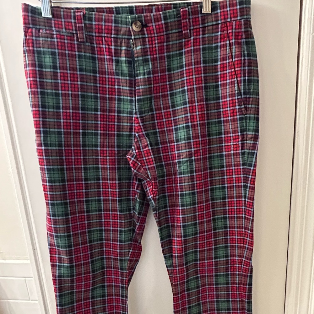 Vineyard Vines Men's Plaid Chinos in Holiday Red and Green